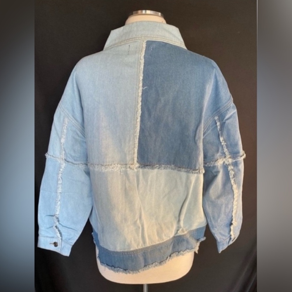 Women’s Color Block Frayed Hem Denim Jacket Large - image 2